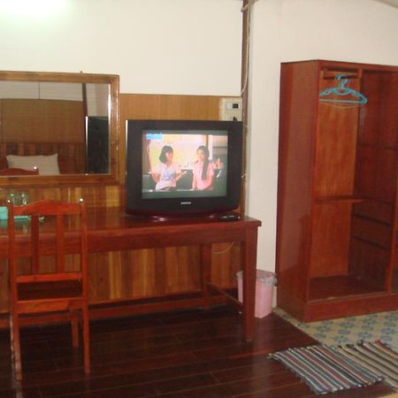 Champa Hotel Паксе Экстерьер фото