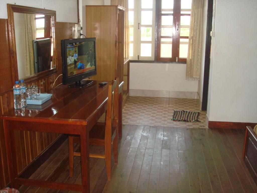 Champa Hotel Паксе Экстерьер фото