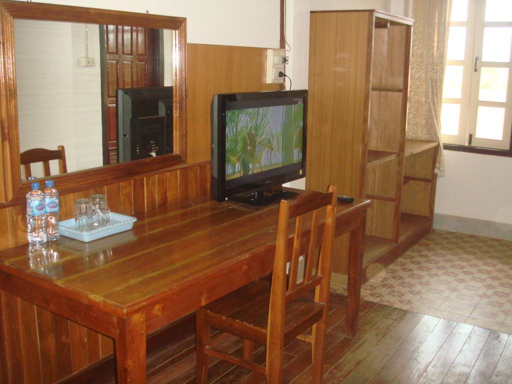 Champa Hotel Паксе Экстерьер фото
