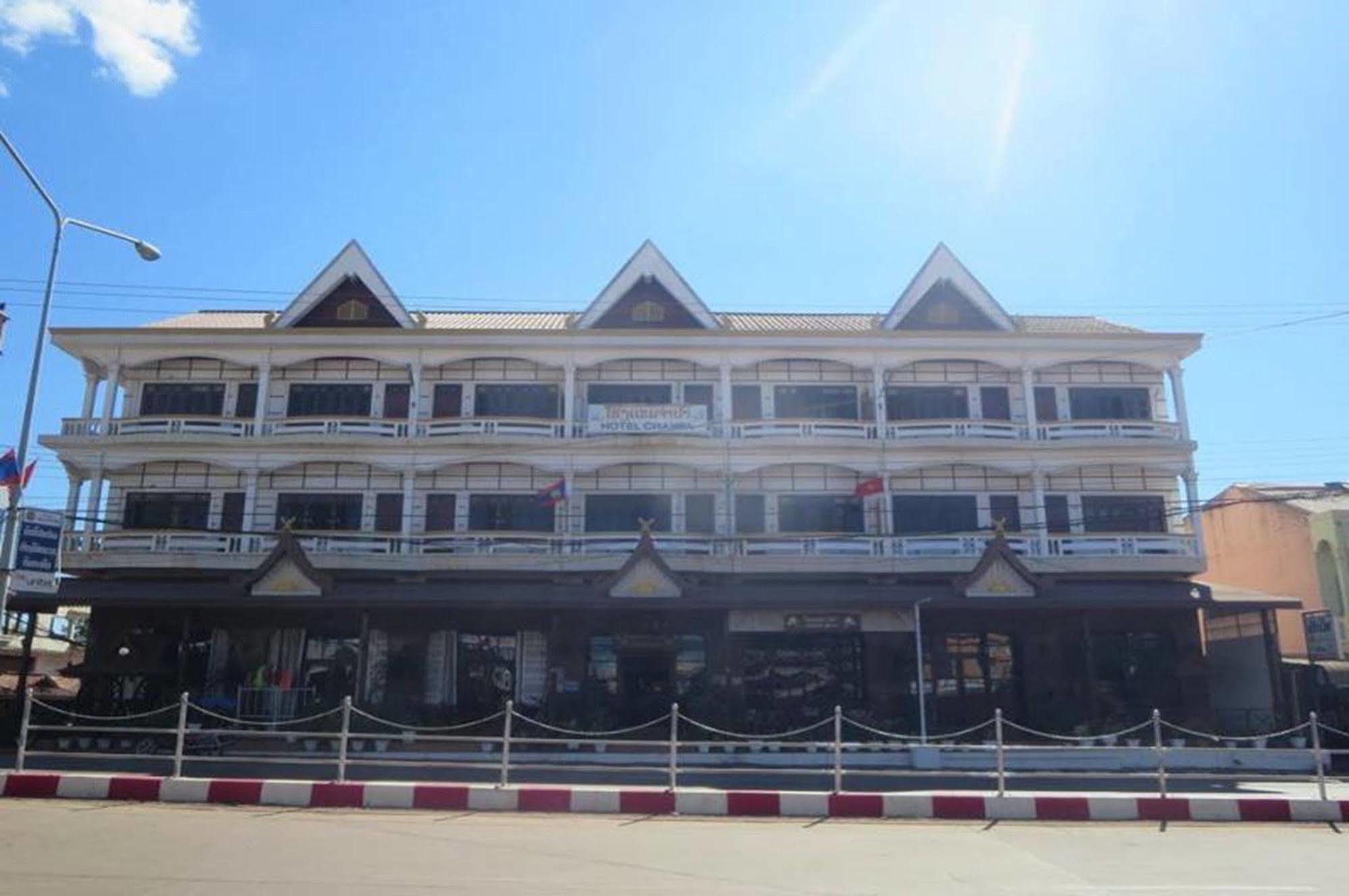 Champa Hotel Паксе Экстерьер фото